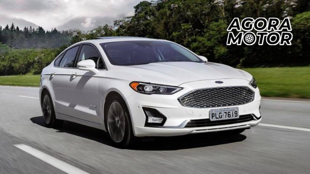 Foto de um Fusion 2019 branco
