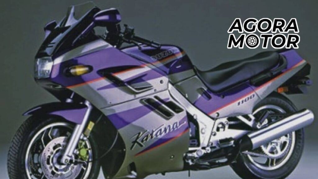 Foto de uma GSX 1100 F 1997 