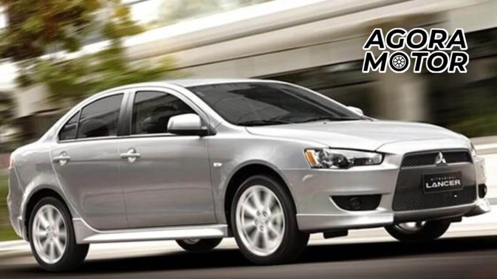 Foto de um Lancer 2013 prata
