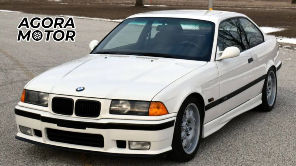Foto de um M3 1994 branco