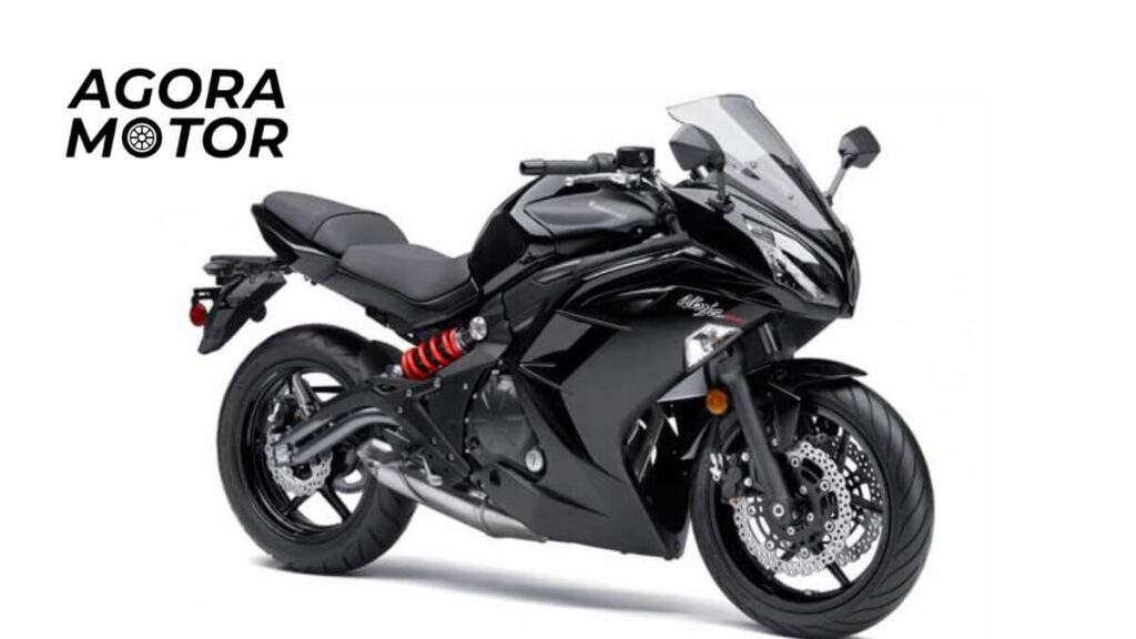 Foto de uma Ninja 650R 2016 preta