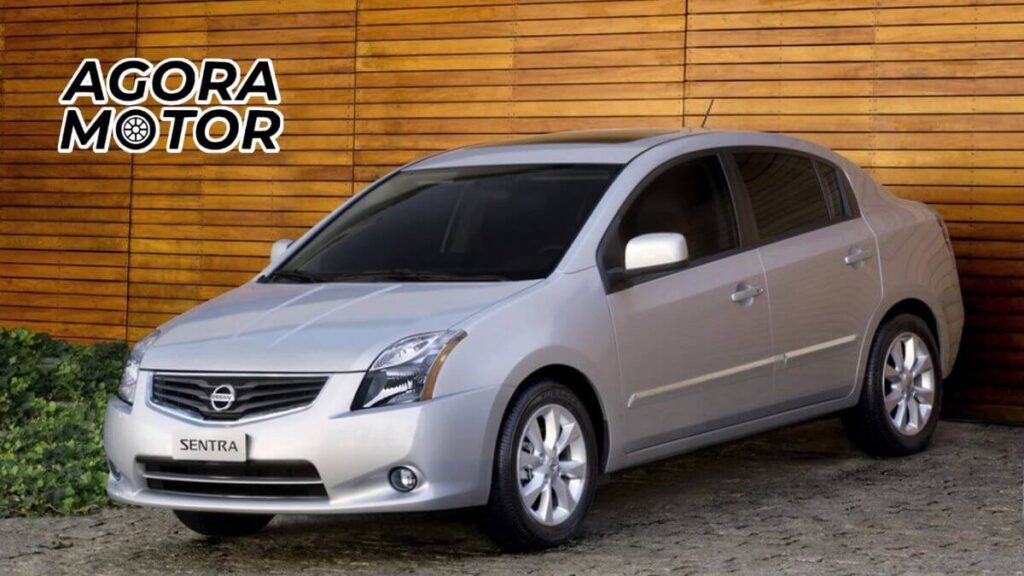 Foto de um Sentra 2012 prata