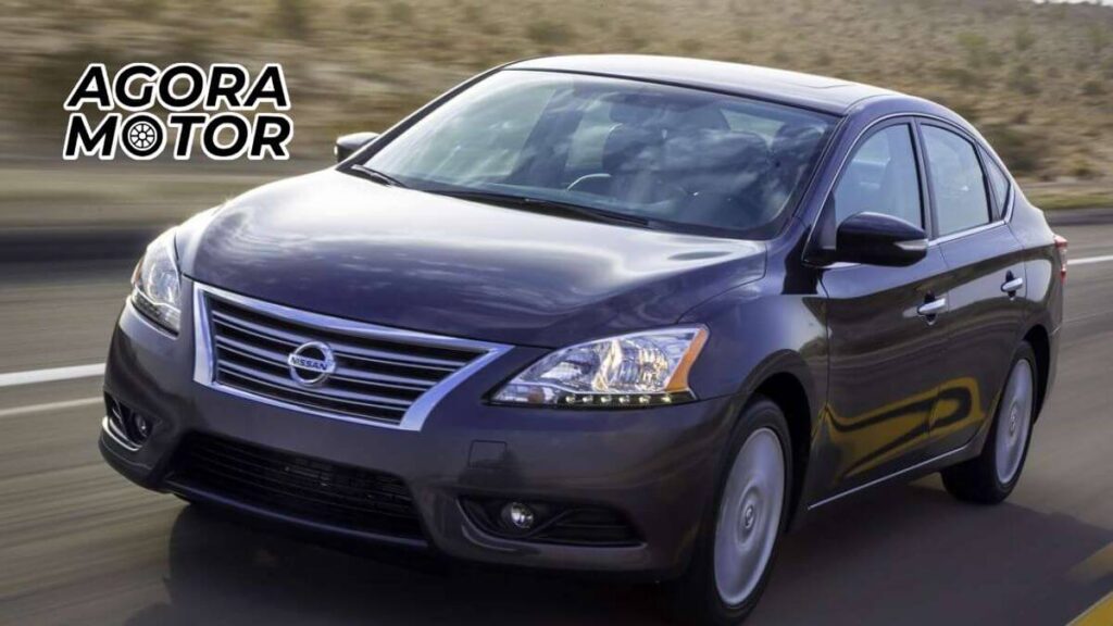 Foto de um Sentra 2013 cinza