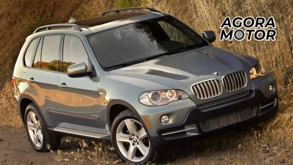 Foto de um X5 2008 cinza