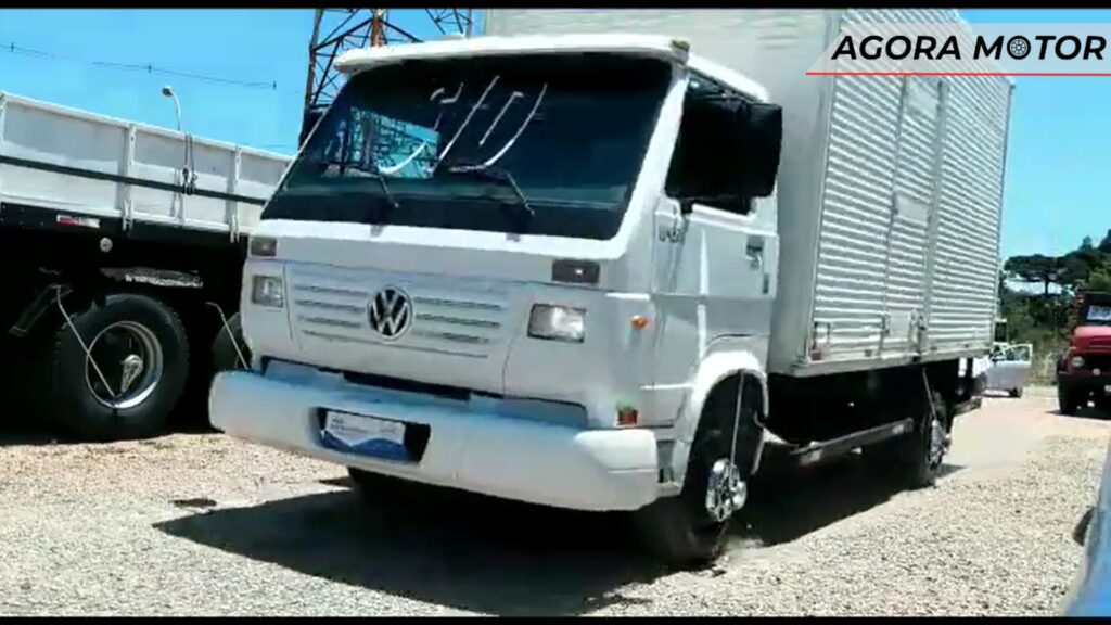 VW 8-120 2001
