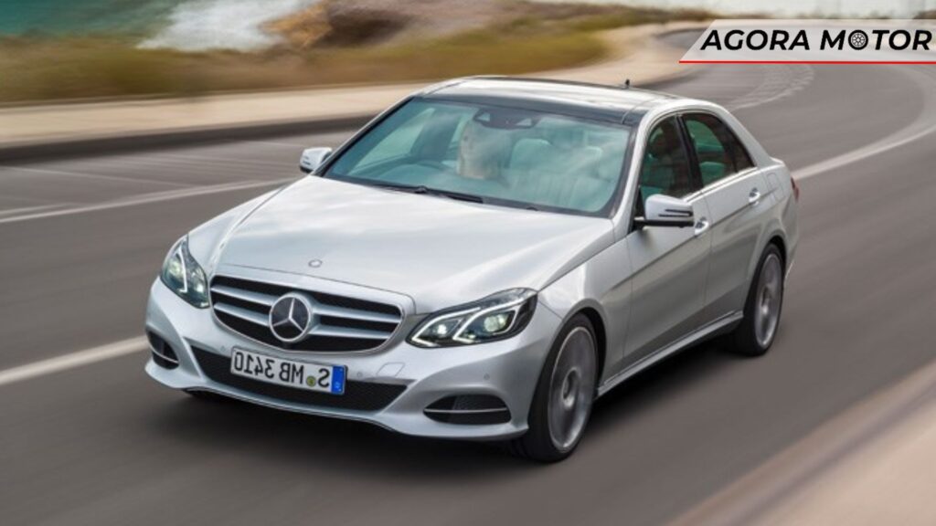 Mercedes E-250 2013.