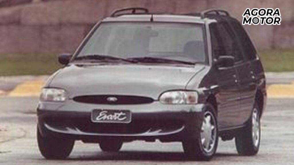 Escort 2003 preto