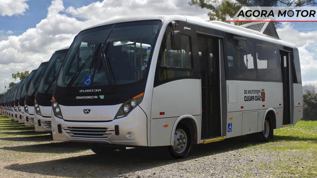Neobus Thunder 2012.