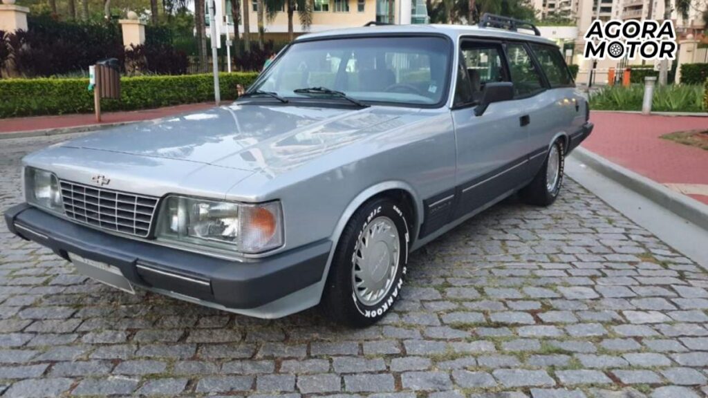Caravan 1988 prata