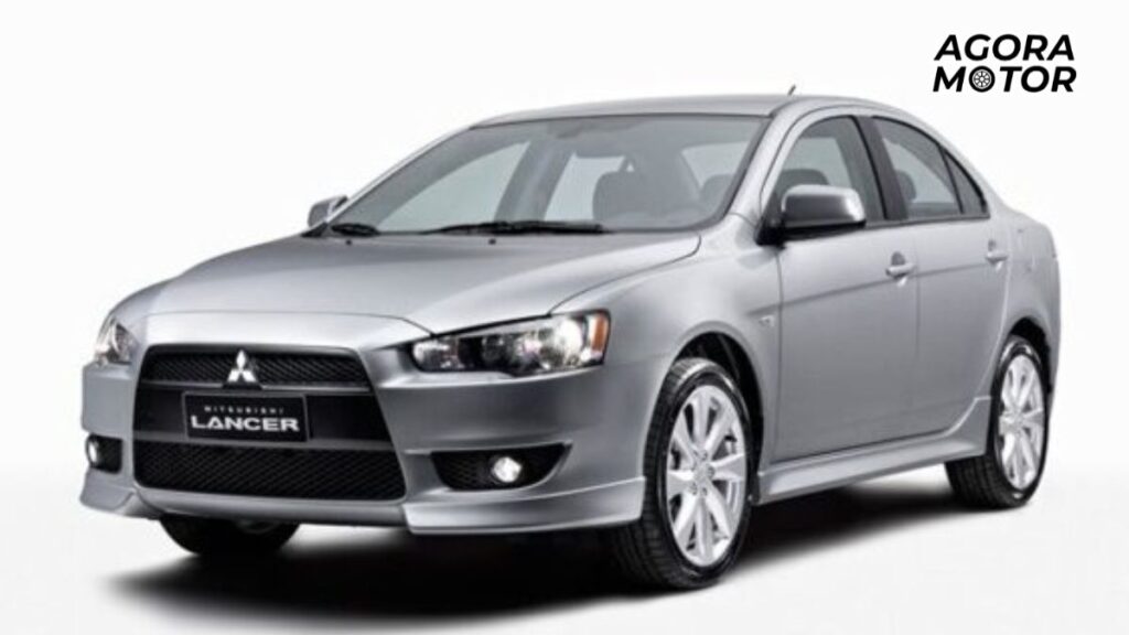 Lancer 2014 na cor prata