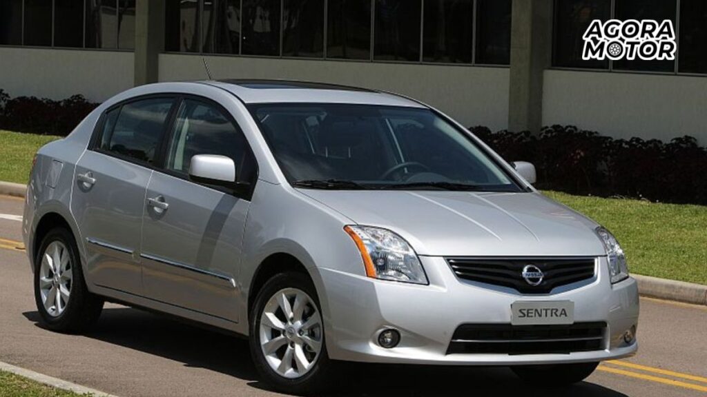 Sentra 2011 na cor prata
