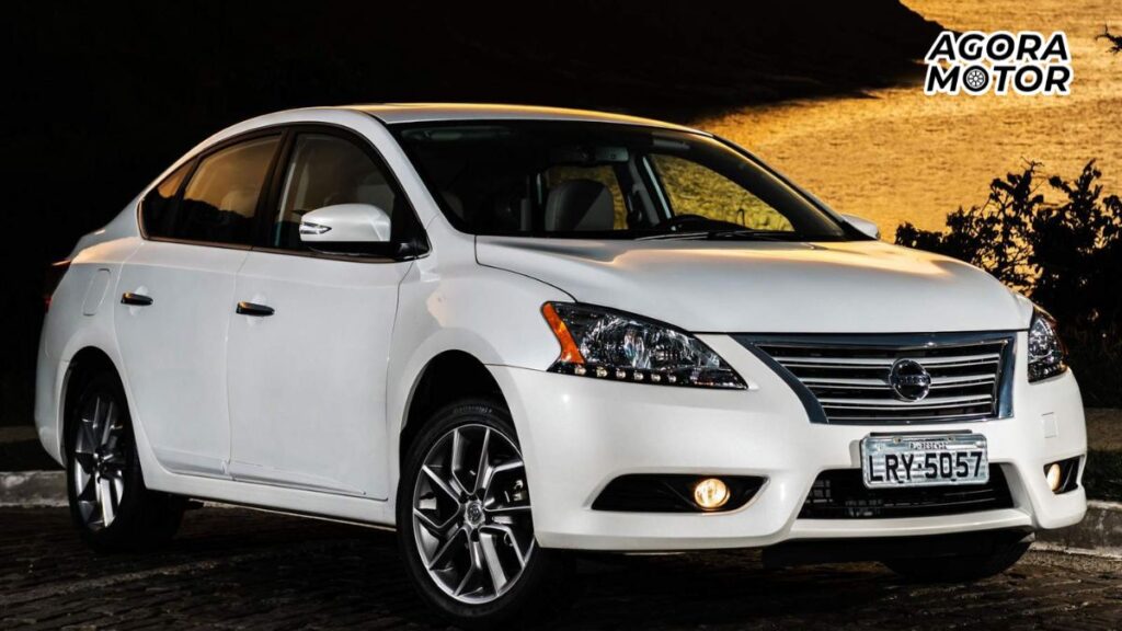 Foto de um Sentra 2016 branco