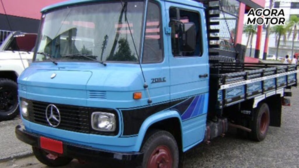708 1981 na cor azul