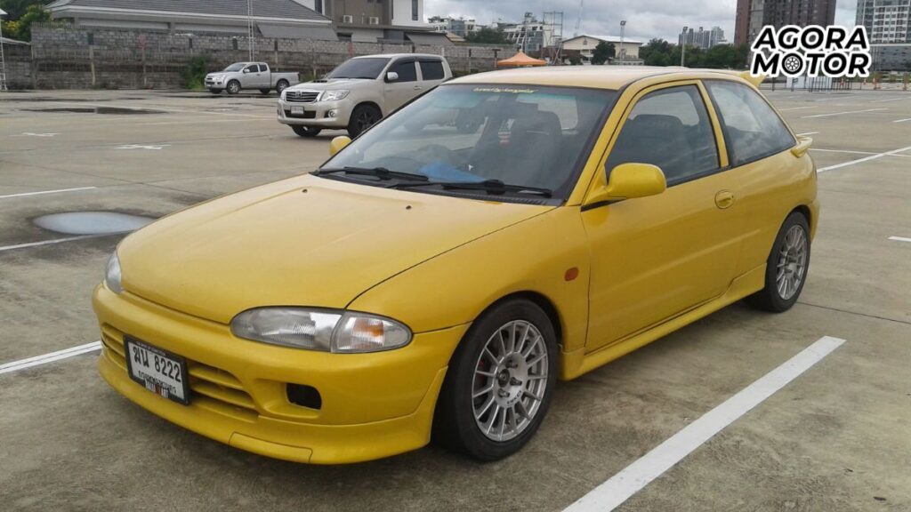 Mirage 1993 amarela