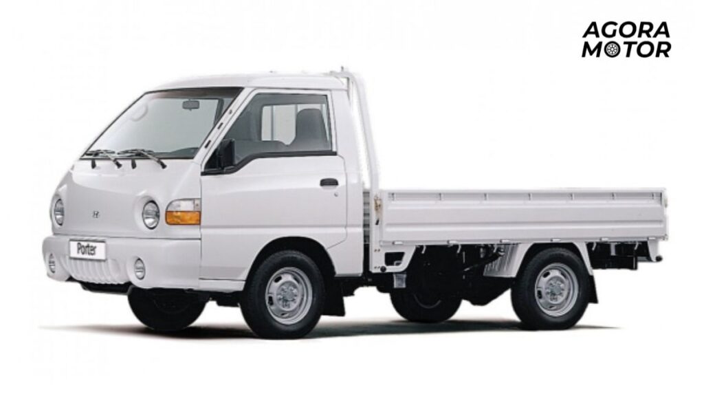 Um Porter 2001 na cor branca