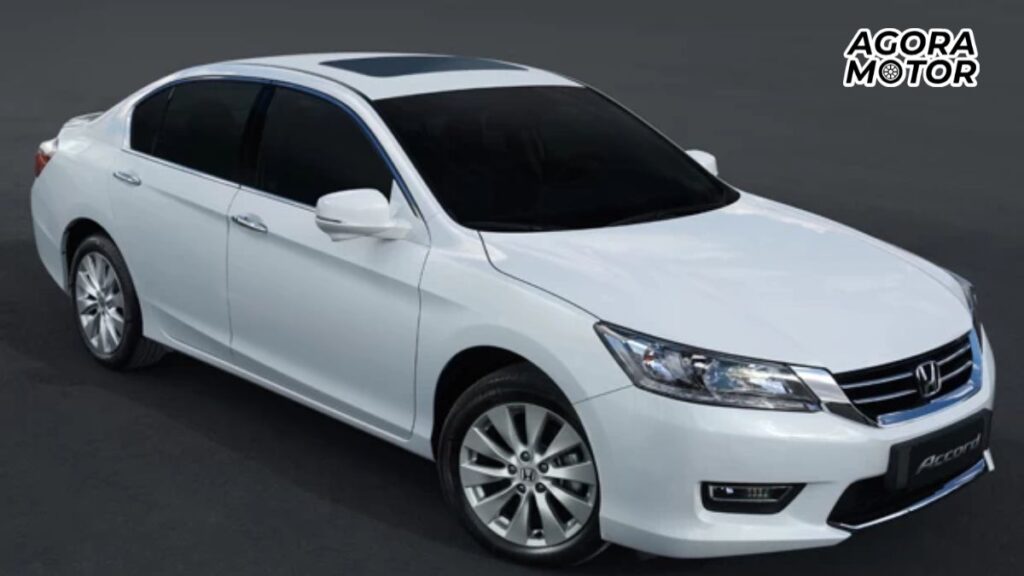 Um Accord 2013 branco