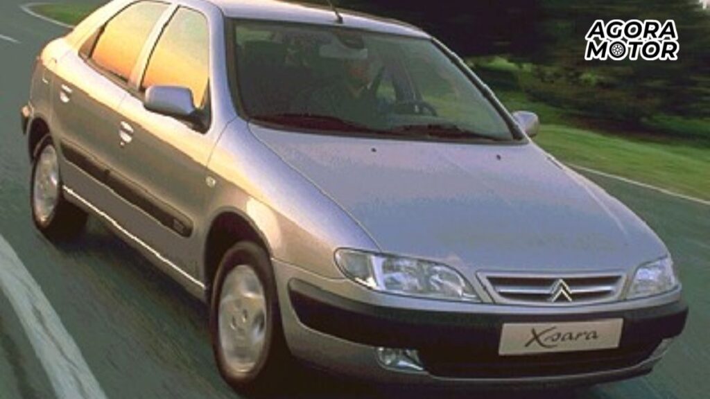 Um Xsara 2000 prata