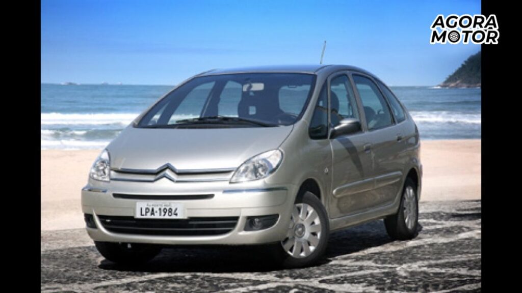 Um Xsara 2008 prata