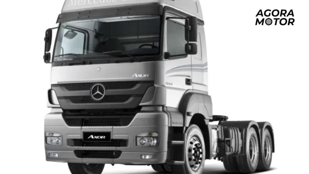 Uma Axor 2020 branca