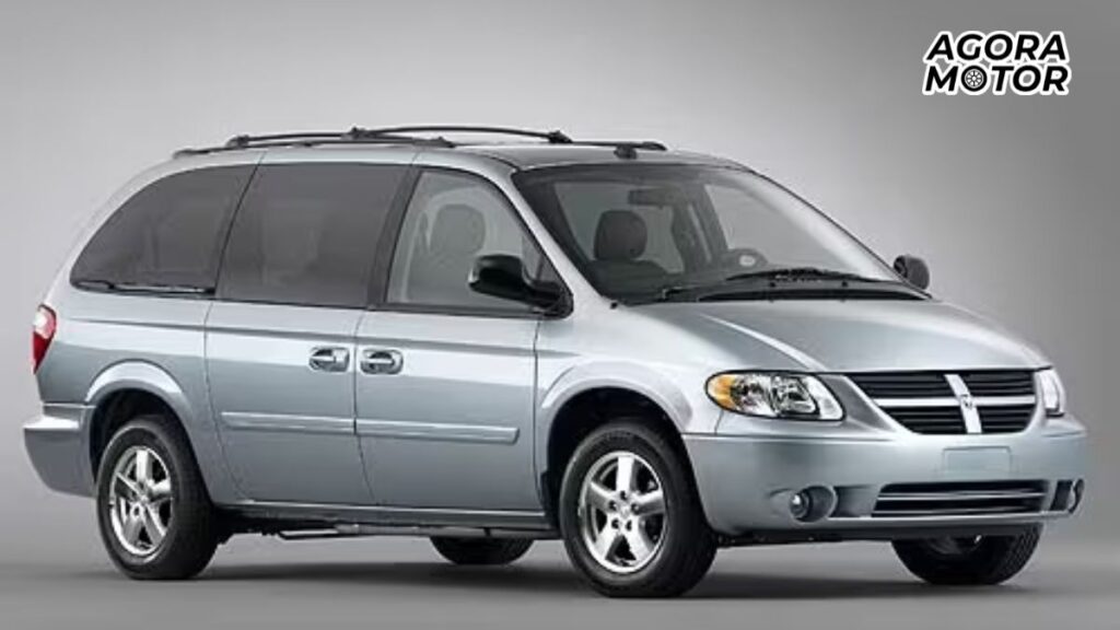 Um Grand Caravan 2006 prata