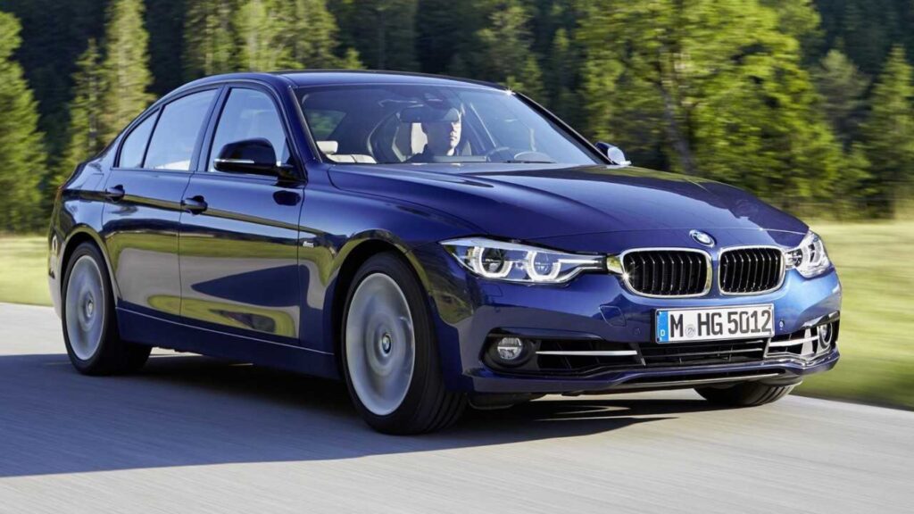 BMW 320iA 2016.