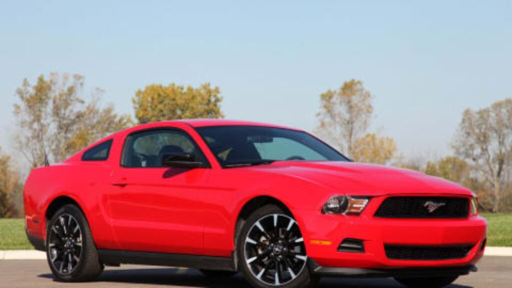 Mustang 2012.