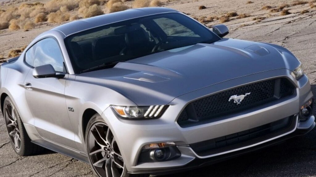 Mustang 2015.