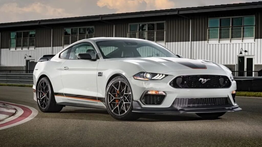 Mustang 2021.