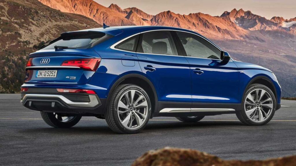 Audi Q5 2021.