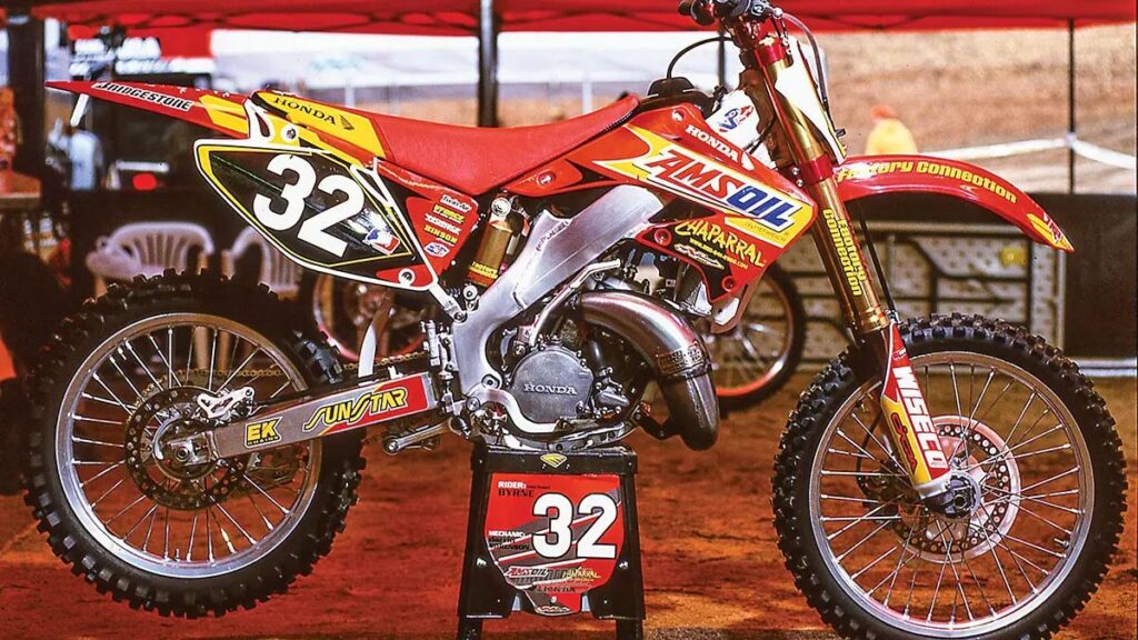 CR 125 2003