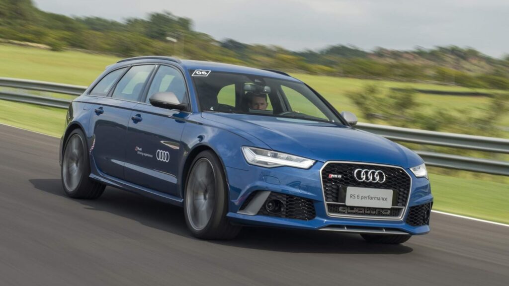 Audi RS6 2017.