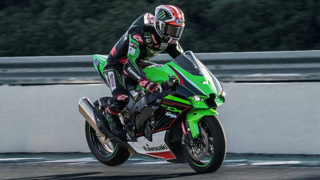 Kawasaki Ninja ZX-10R 2022.