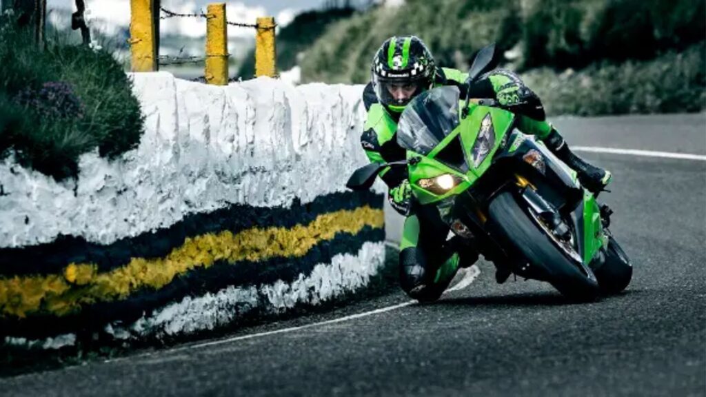 Kawasaki Ninja ZX-6R 2016.