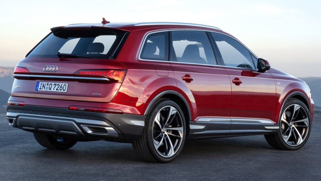 Audi Q7 2021.
