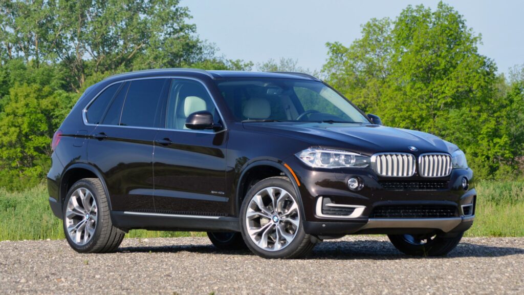 BMW X5 2016.
