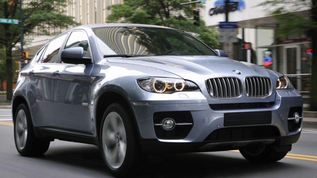 BMW X6 2011.
