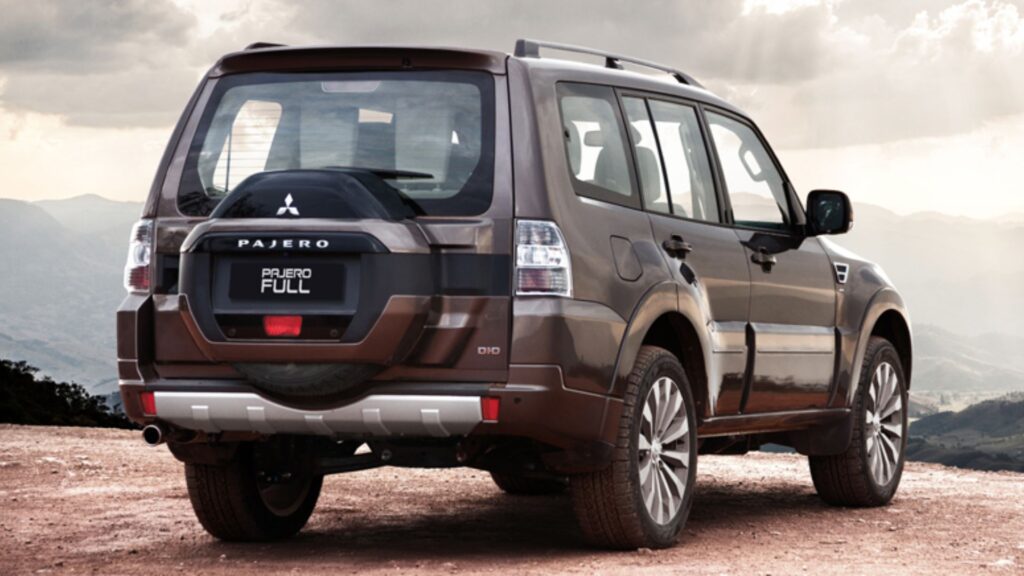 Mitsubishi Pajero 2017.