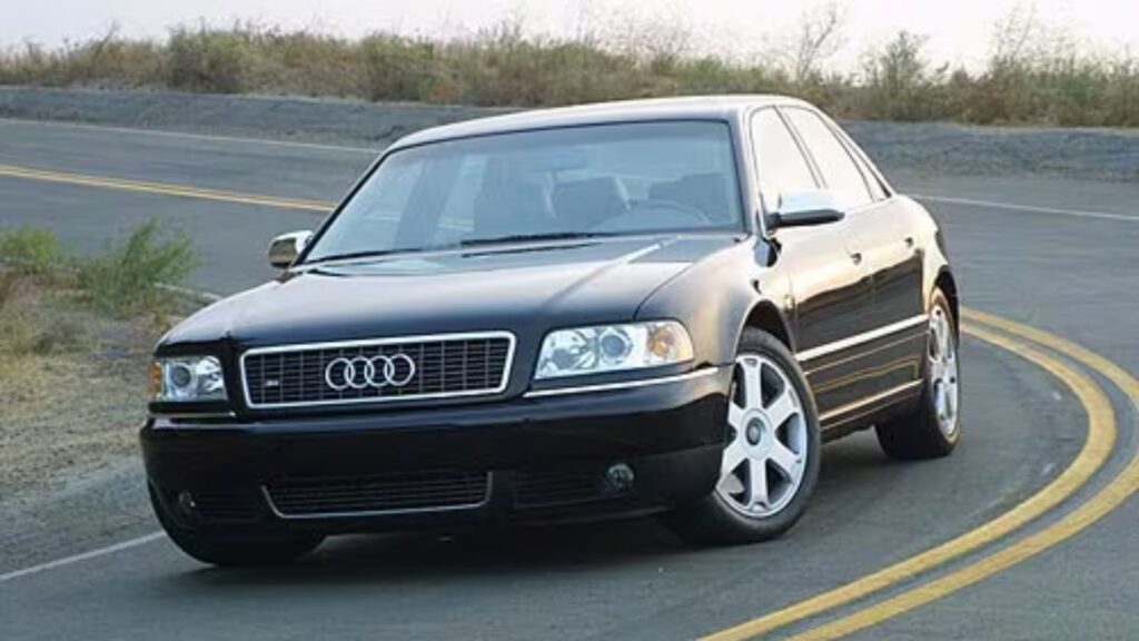 Audi S8 2001