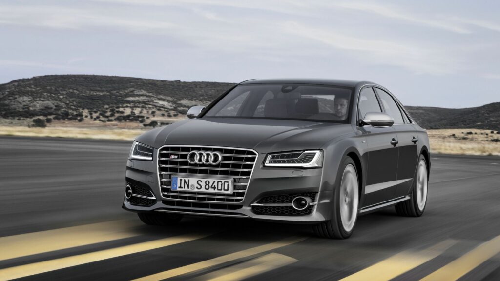 Audi S8 2013