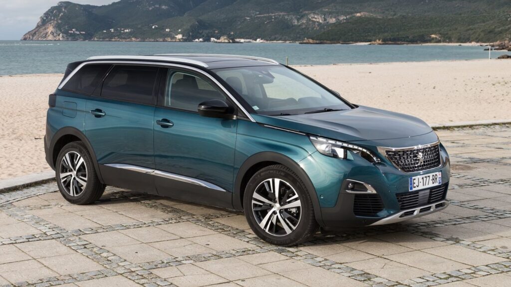 Peugeot 5008 2017.