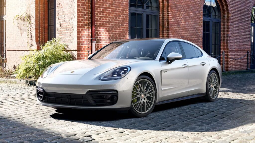 Porsche Panamera 2023