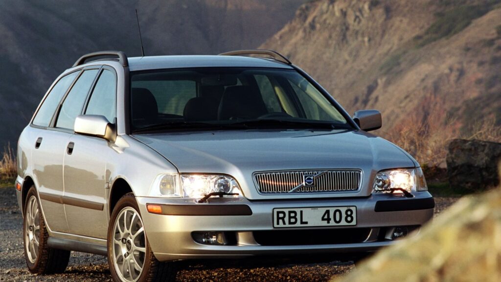 Volvo V40 2000
