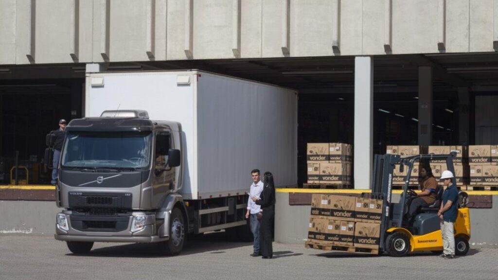 Volvo VM 2012