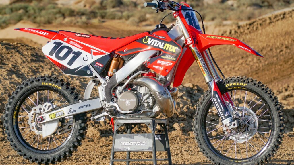 CR 250 2000