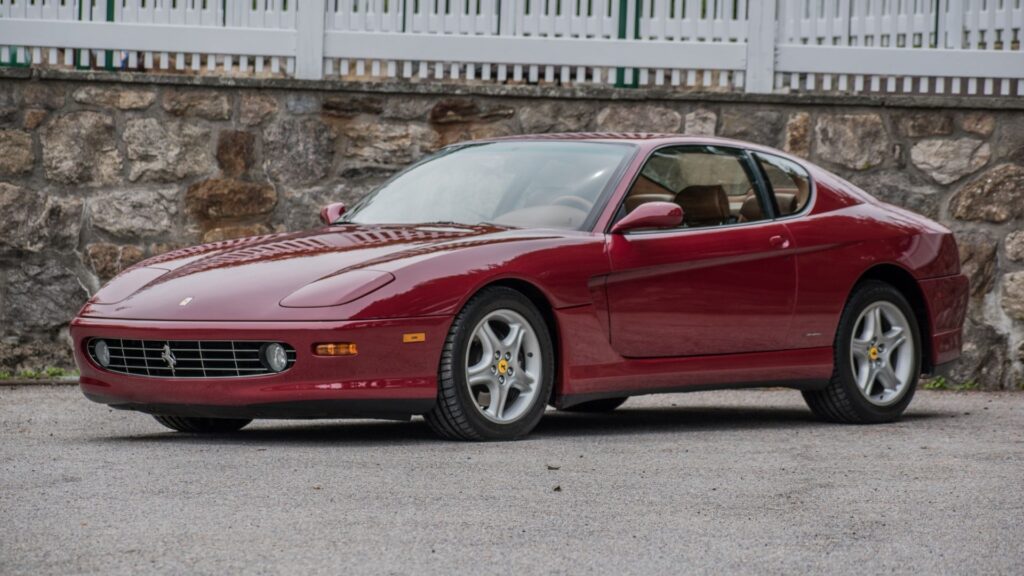 Ferrari 456 1999 vermelho na diagonal