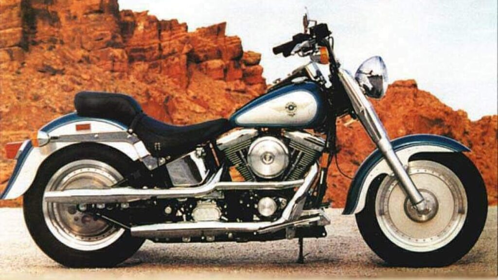 Harley Davidson Fat Boy 1998 em montanha