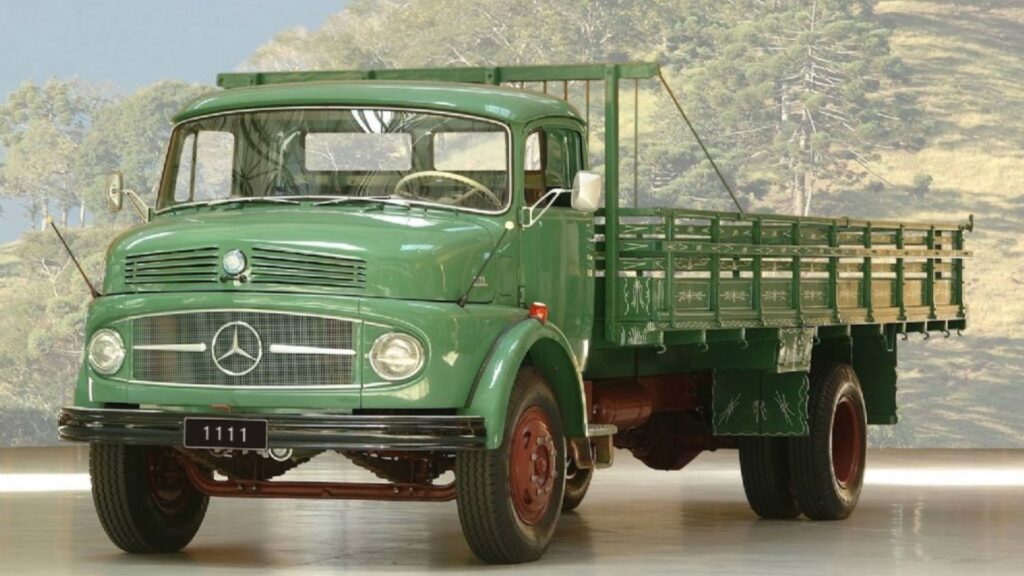 Mercedes-Benz L-2216 1989