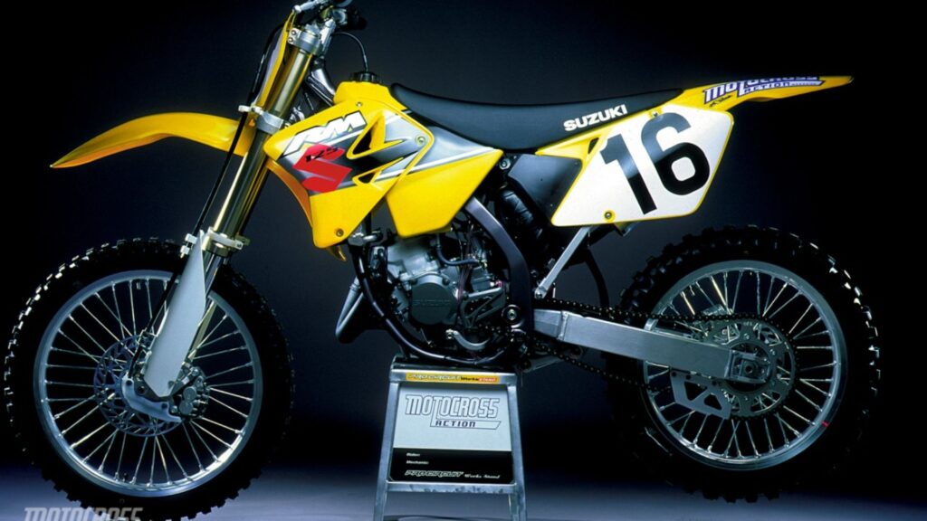 Suzuki RM 2000