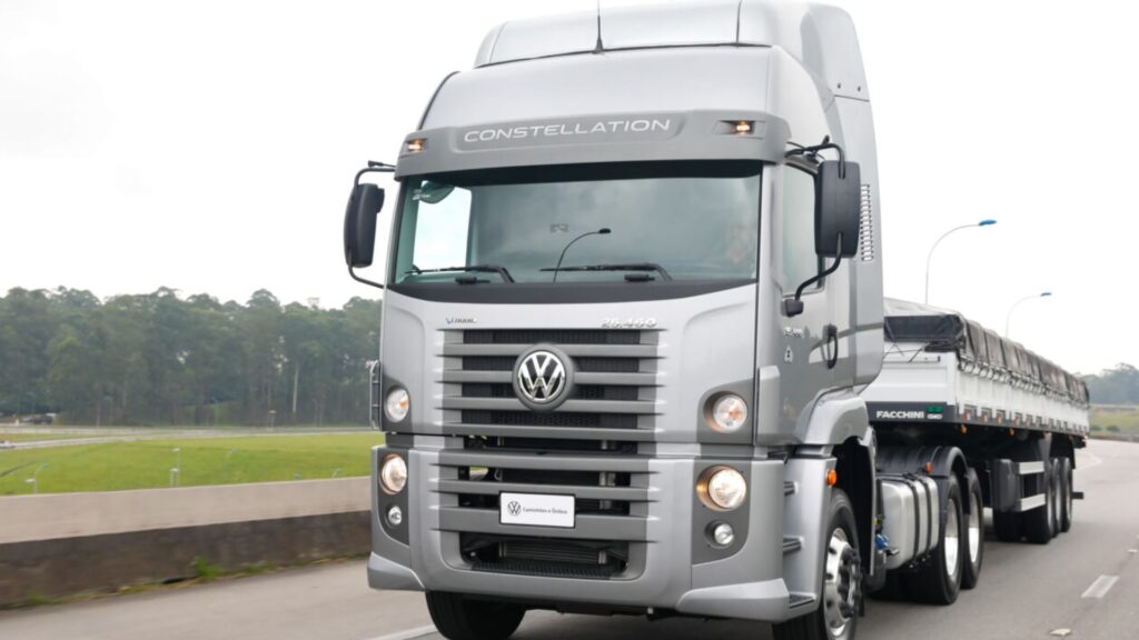 Volkswagen 24-250 2011