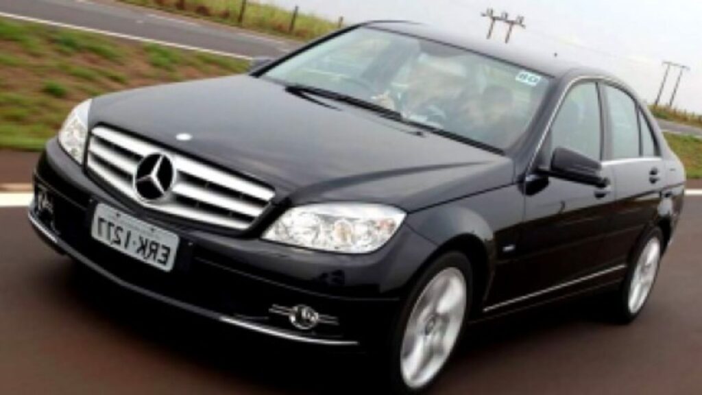 Mercedes-Benz C-200 2011